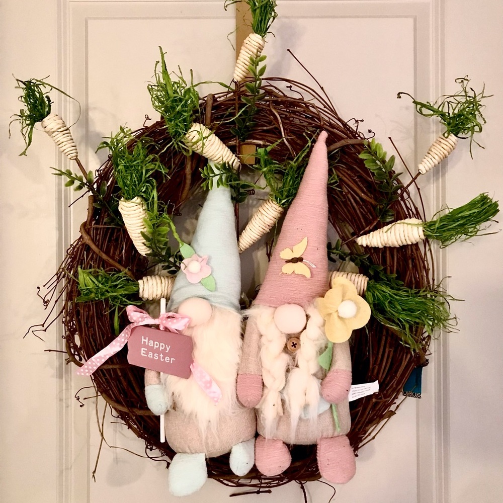 Wood wreath love gnome Easter